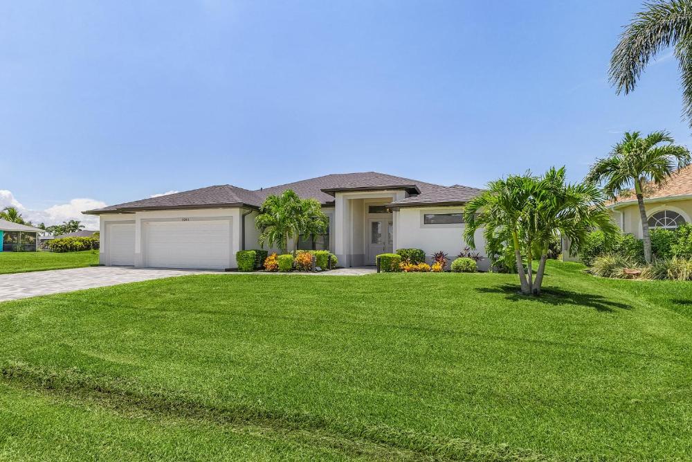 Still Waters SW Cape - waterfront private home locally owned & managed, fair & honest pricing